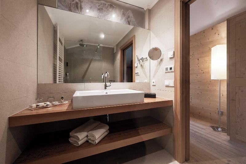 Dolomites Nature Hotel Vigilerhof - Oda