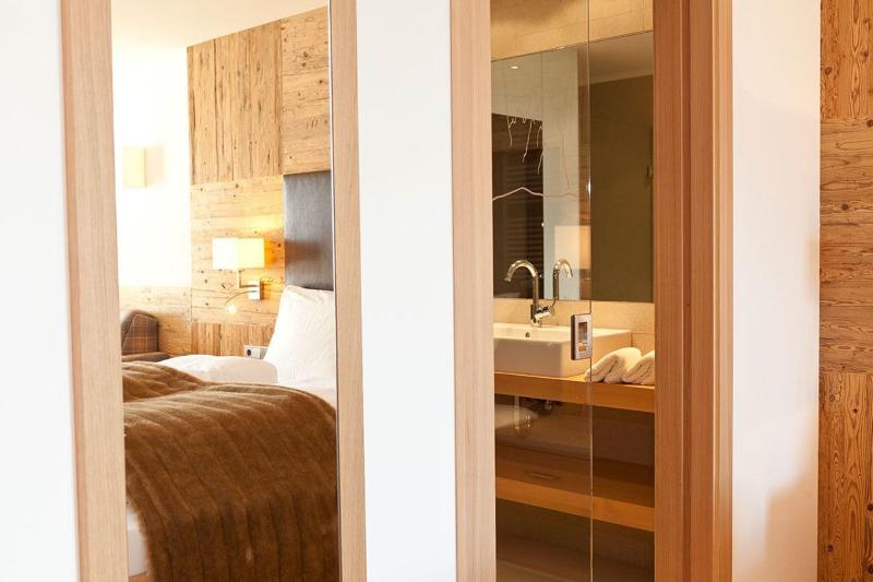 Dolomites Nature Hotel Vigilerhof - Oda
