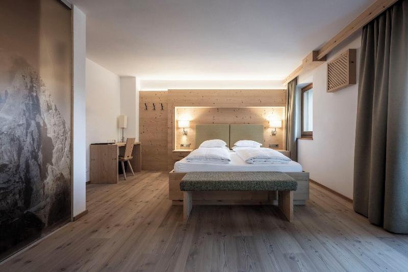Dolomites Nature Hotel Vigilerhof - Oda