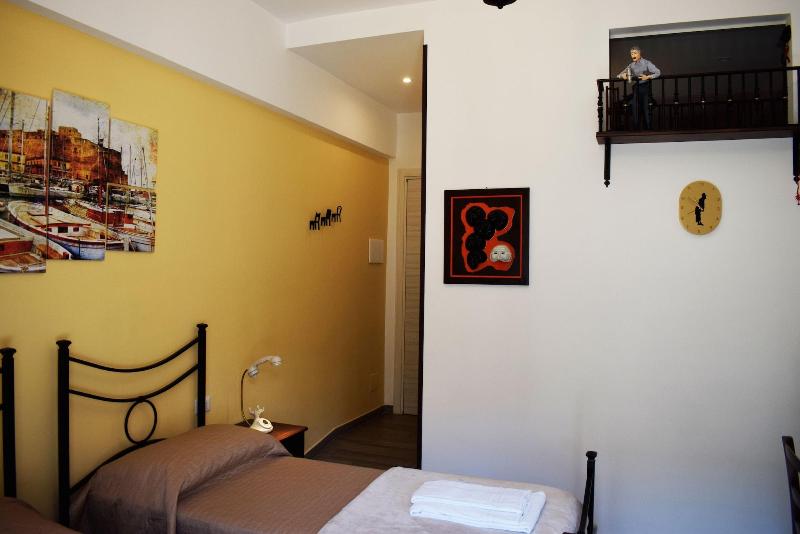 Neapolis Pie - Oda