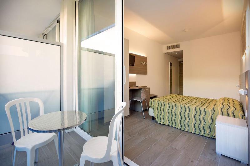 Hotel Montreal - Oda