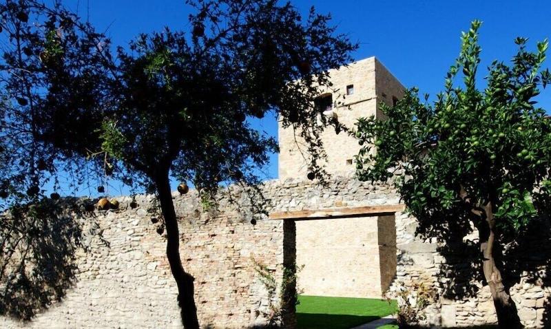 Torre della Loggia - Dimora Storica - Genel