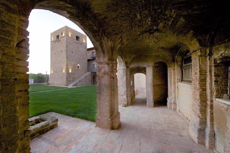 Torre della Loggia - Dimora Storica - Genel