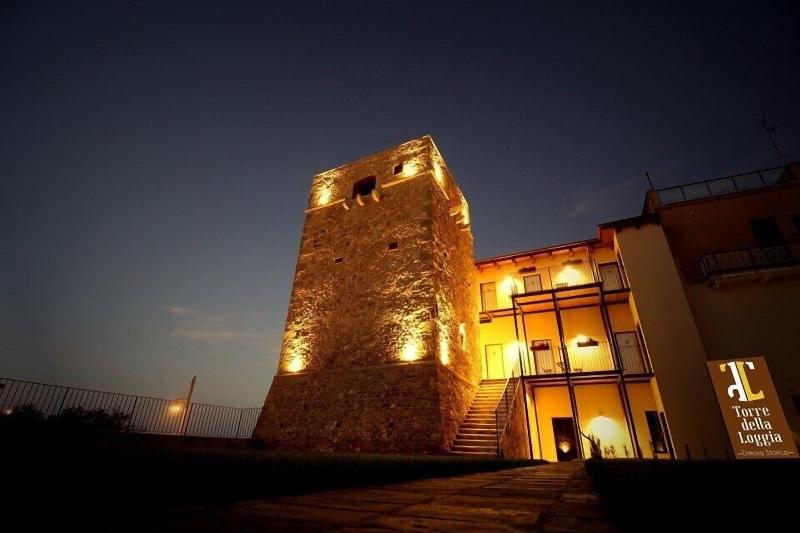 Torre della Loggia - Dimora Storica - Genel