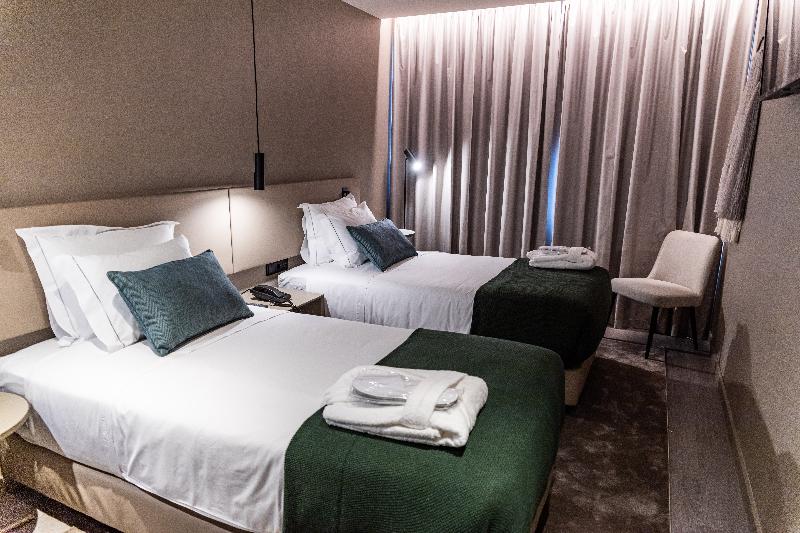 Omid Saldanha Hotel - Oda