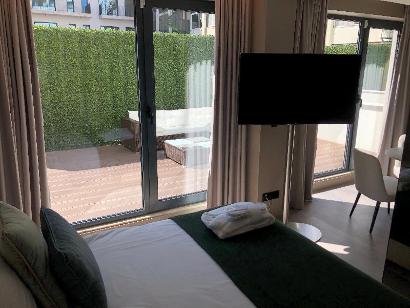 Omid Saldanha Hotel - Oda
