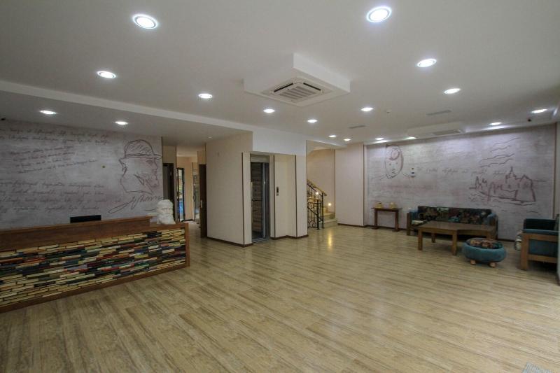 Gala Boutique Hotel - Lobi
