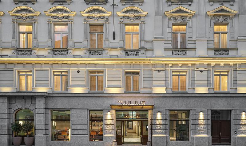 THE JULIUS PRAGUE - Genel