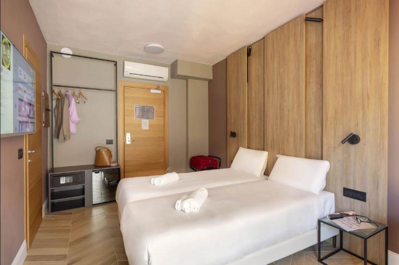 B&B Hotel Genova City Center - Oda