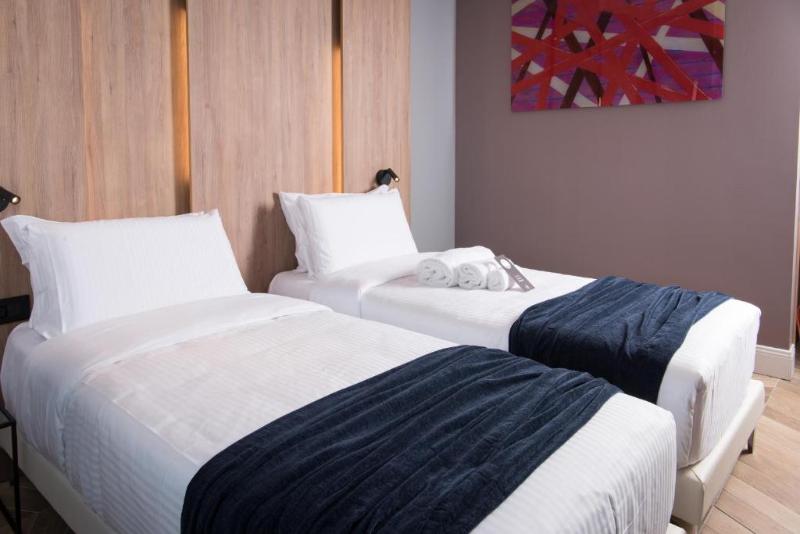 B&B Hotel Genova City Center - Oda