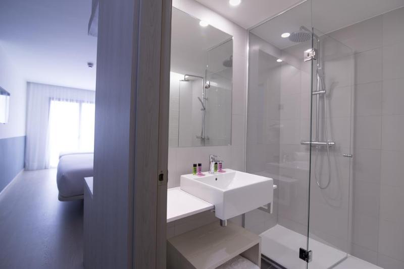 B&B Hotel Donostia San Sebastian Aeropuerto - Genel