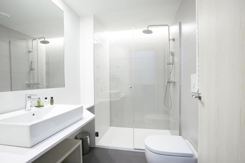 B&B Hotel Donostia San Sebastian Aeropuerto - Genel