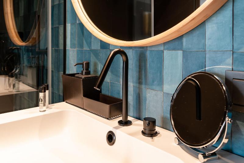 Welldone Quality-Crystal Pool - Oda