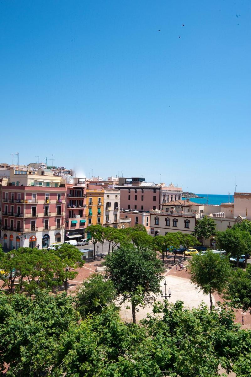 Port Plaza Apartments - Genel