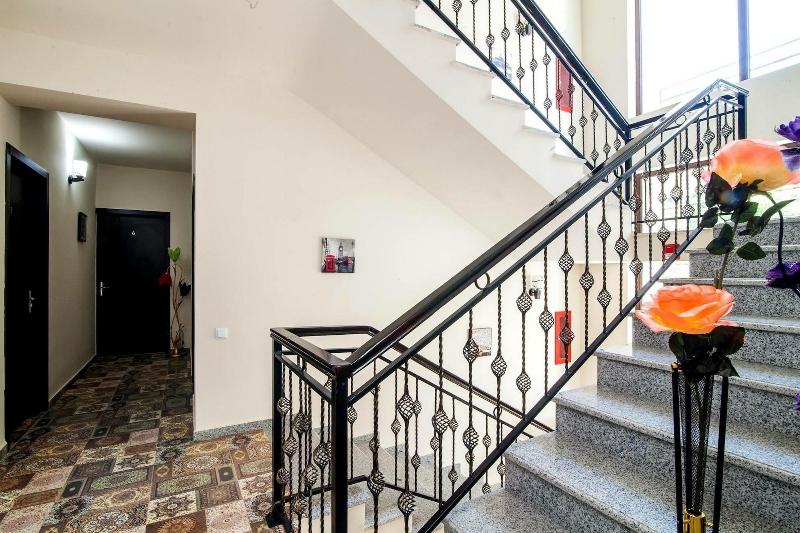 Hotel Ellegance - Lobi