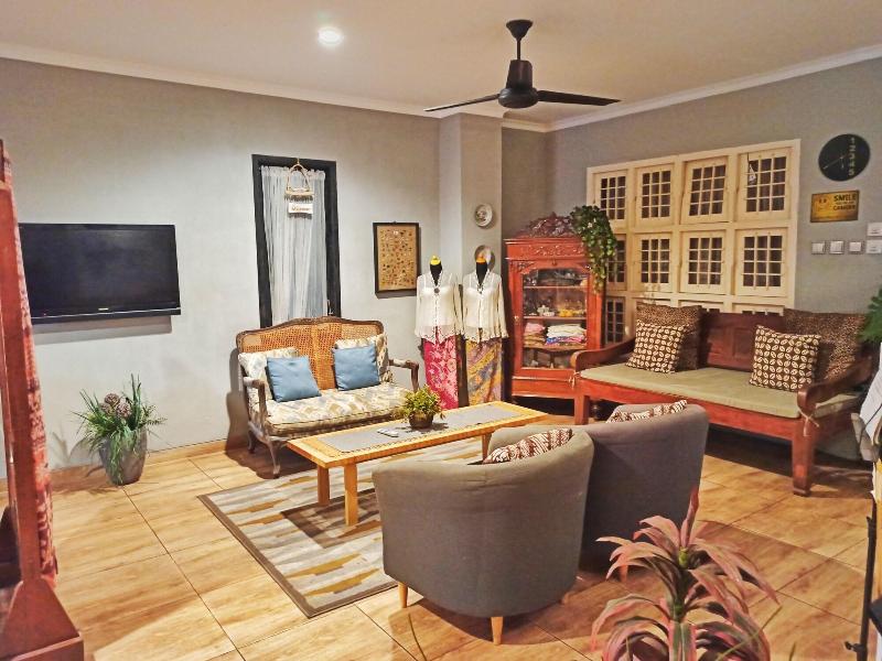 Manggolo Homestay Syariah - Lobi