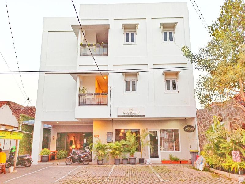 Manggolo Homestay Syariah - Genel