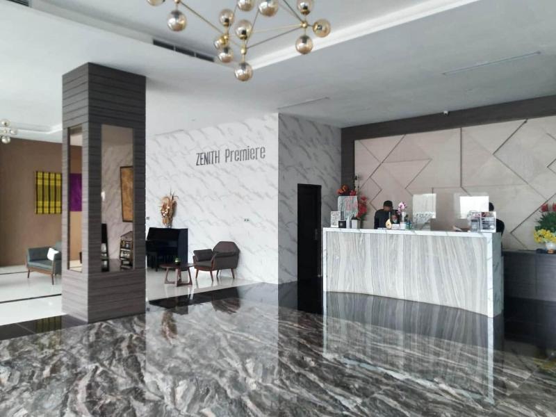 Zenith Premiere Hotel Baubau - Lobi