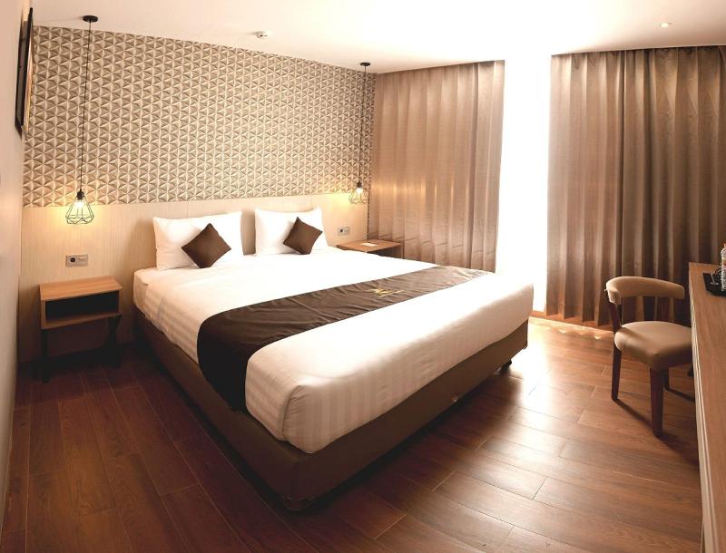 Zenith Premiere Hotel Baubau - Oda