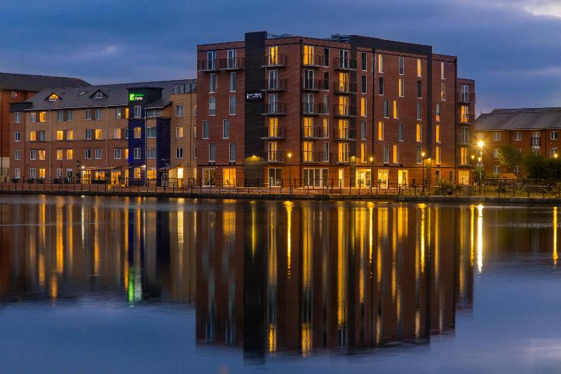 Staybridge Suites Cardiff - Genel
