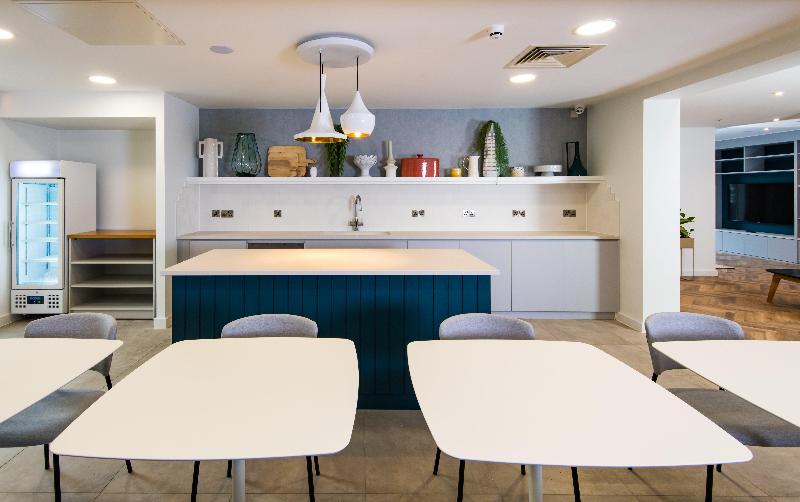 Staybridge Suites Cardiff - Restoran