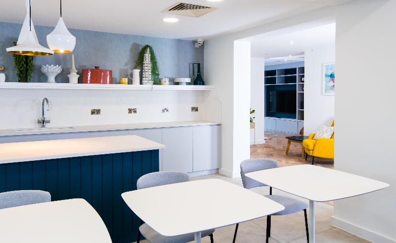 Staybridge Suites Cardiff - Restoran
