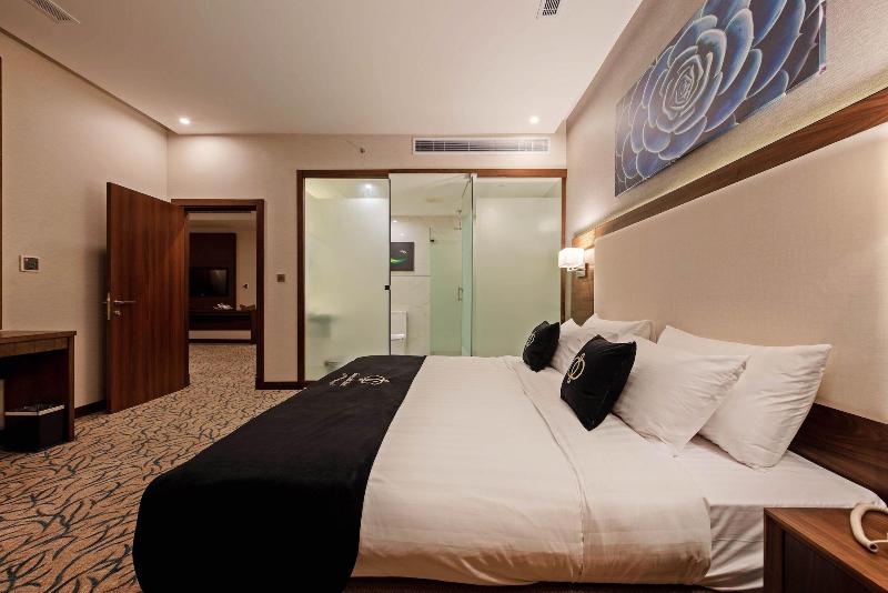 Emerald Hotel - Oda