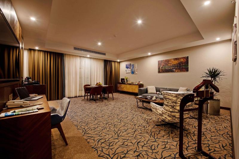 Emerald Hotel - Oda