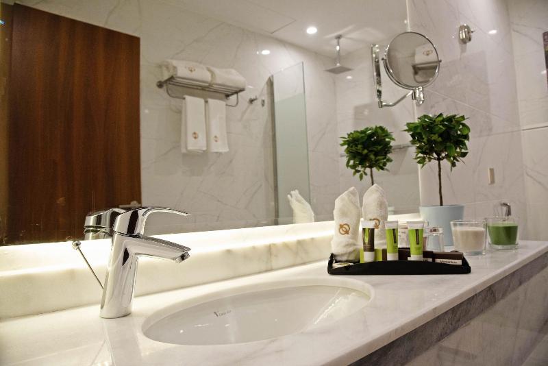 Emerald Hotel - Oda