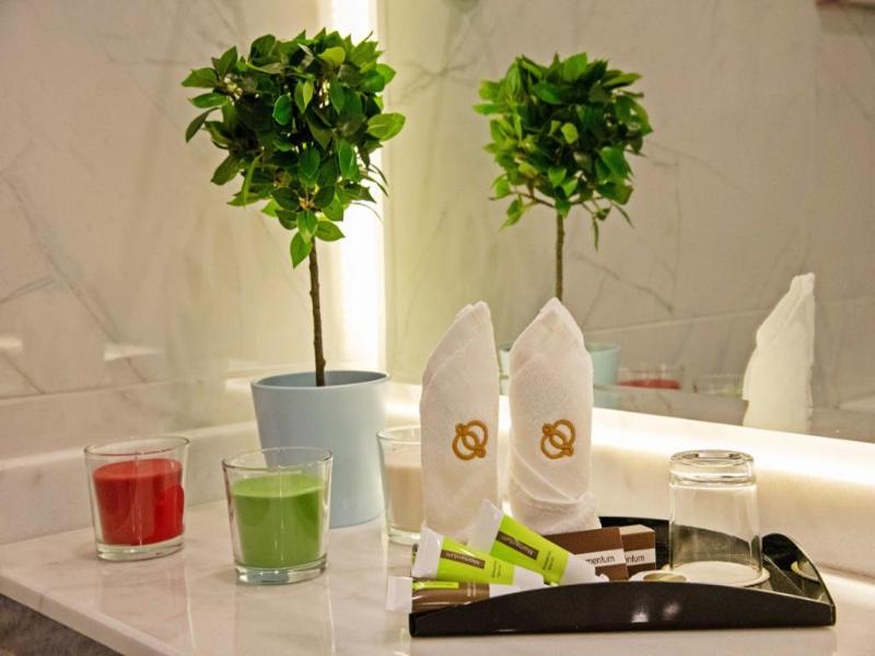 Emerald Hotel - Oda