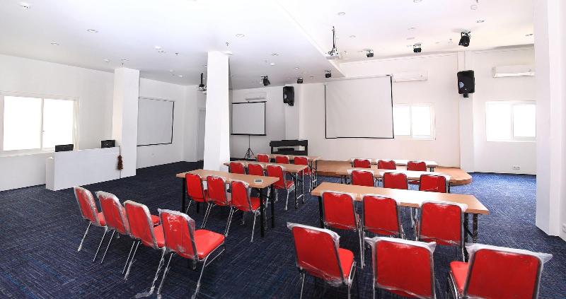 Arawa Traveller's Inn Makassar - Hostel - Toplantı