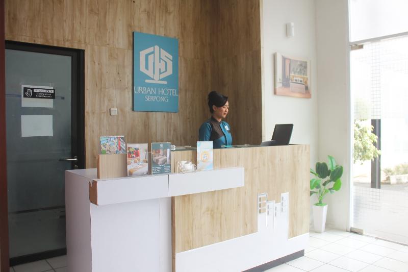 Urban Hotel Serpong by Zuzu - Lobi