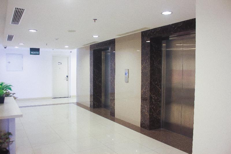Urban Hotel Serpong by Zuzu - Lobi