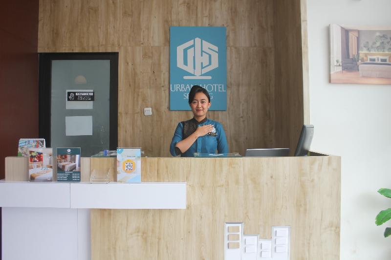 Urban Hotel Serpong by Zuzu - Lobi