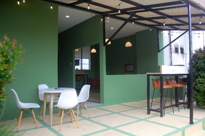 Urban Hotel Serpong by Zuzu - Restoran