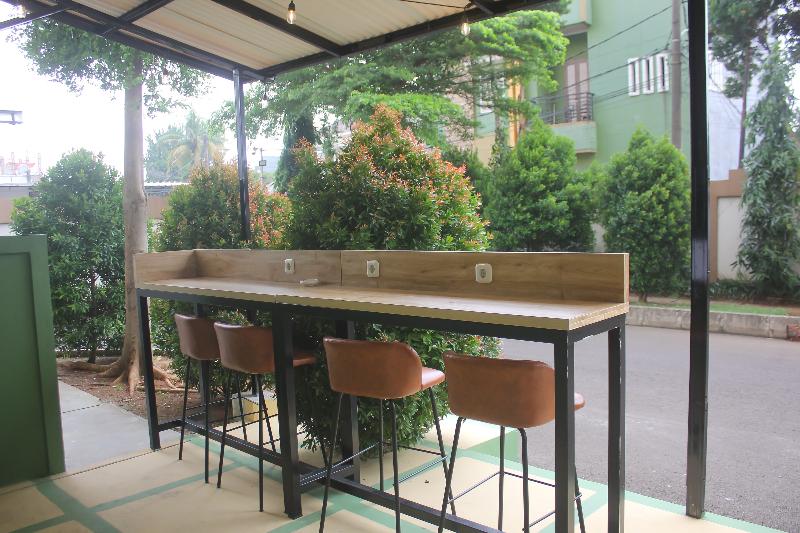 Urban Hotel Serpong by Zuzu - Restoran