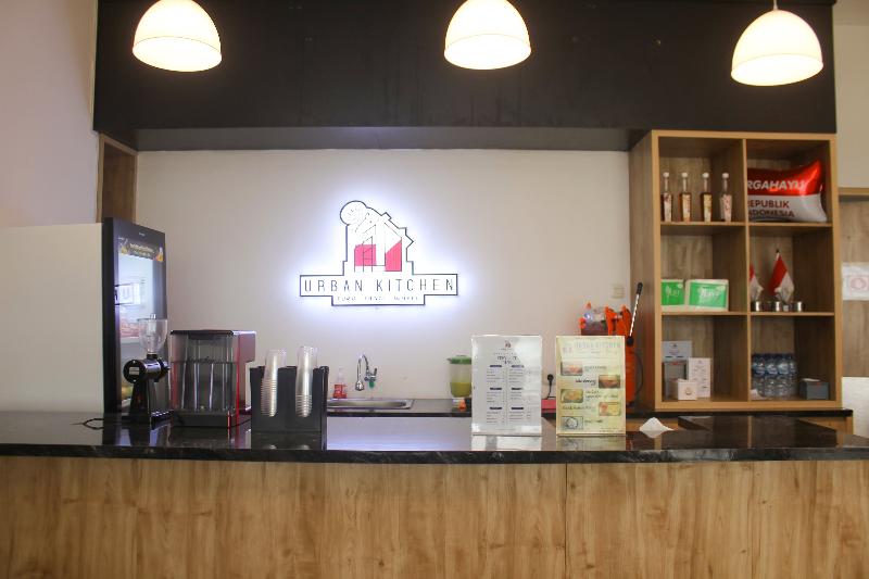 Urban Hotel Serpong by Zuzu - Restoran