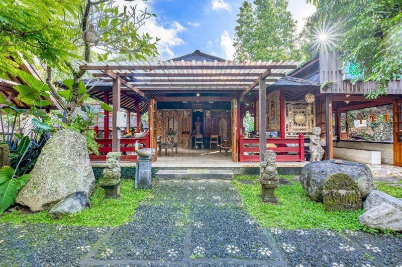 Ubud Sari Health Resort - Lobi