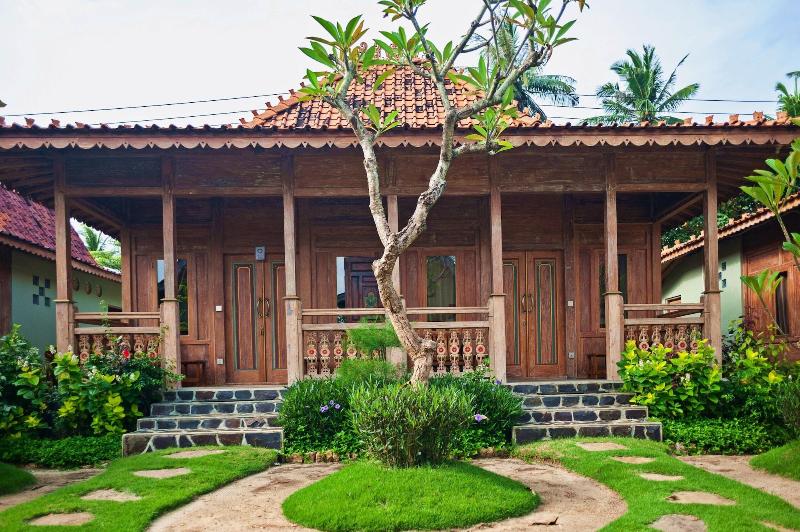 Blue Harbor Beachfront Villas & Resto - Oda