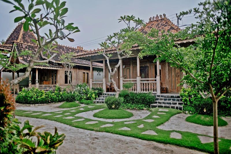 Blue Harbor Beachfront Villas & Resto - Oda