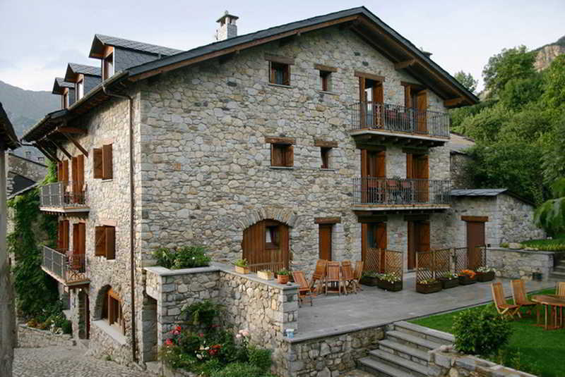 Casa Cornel - Genel