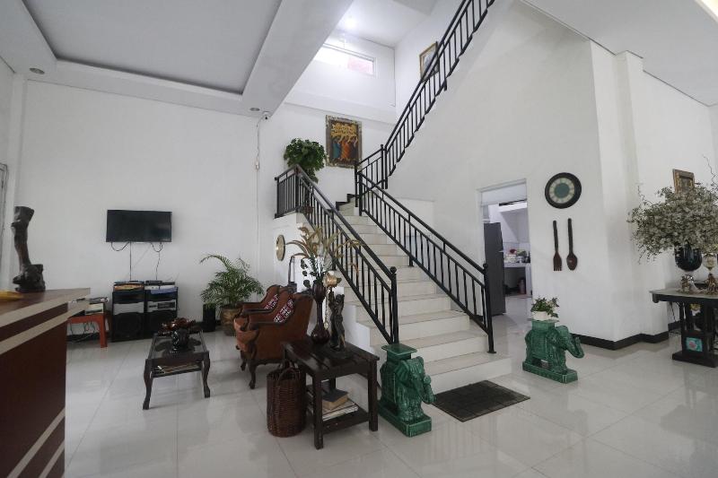 Formerly Reddoorz Near Lampung Walk - Lobi