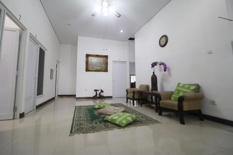 Formerly Reddoorz Near Lampung Walk - Lobi