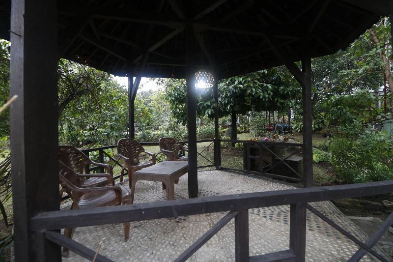 Formerly Reddoorz Near Lampung Walk - Teras
