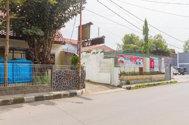 Formerly Reddoorz Near Pasar Pagi Cirebon 2 - Genel