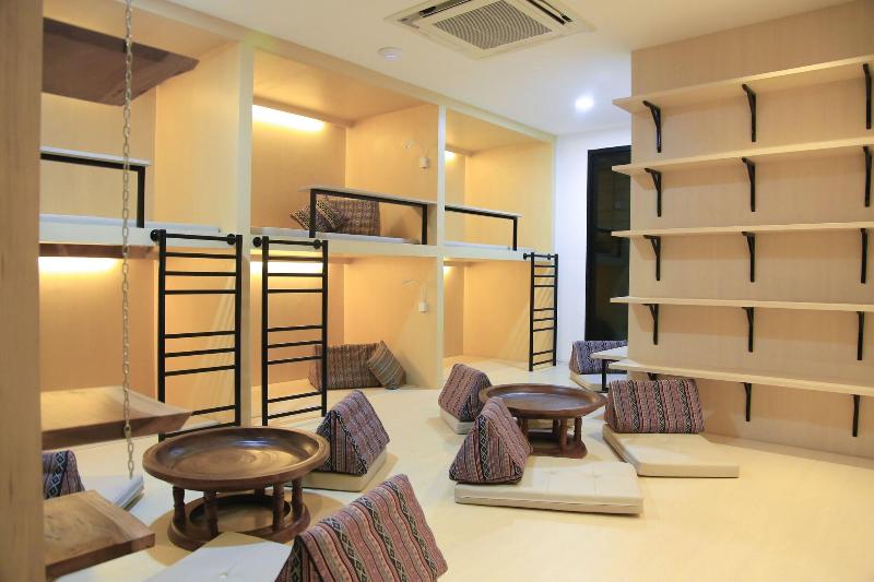 Nine Hotel Chiangmai - Lobi