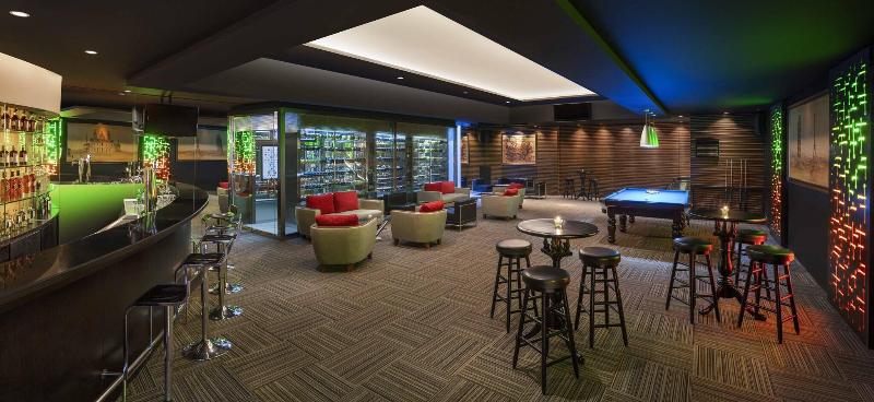 Le Meridien Jakarta - Bar