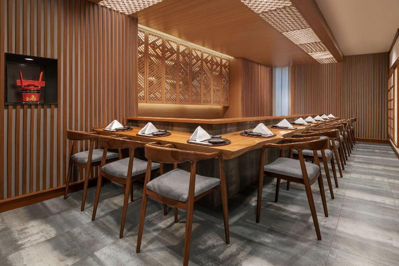 Le Meridien Jakarta - Restoran