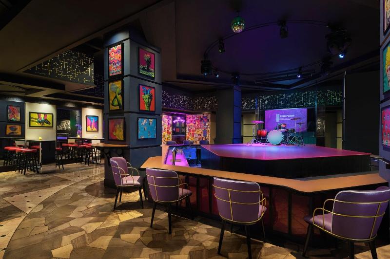 Le Meridien Jakarta - Restoran
