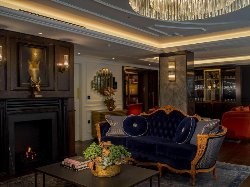 The Guardsman - Bar